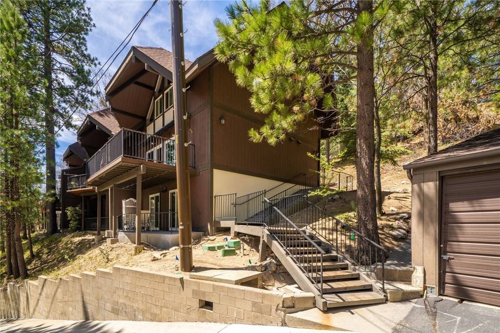 Lake Arrowhead, CA 92352,966 Willow Creek RD #14