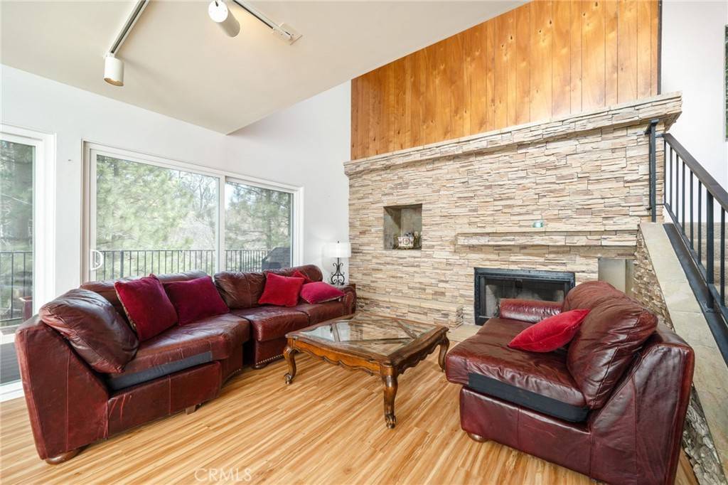 Lake Arrowhead, CA 92352,966 Willow Creek RD #14