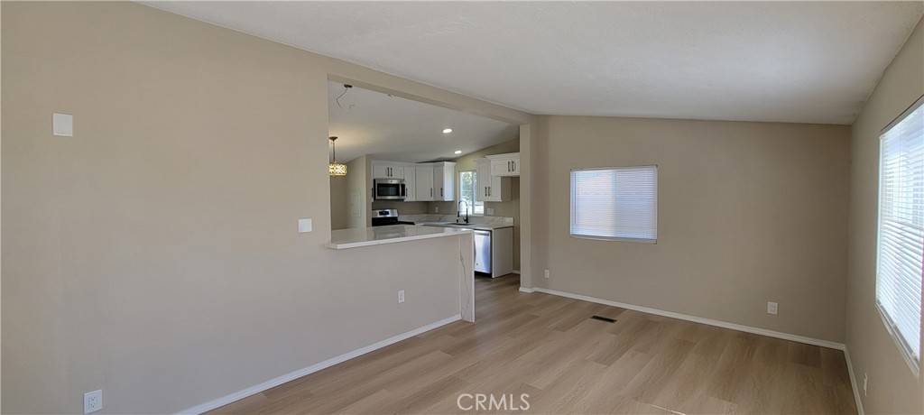 Lake Elsinore, CA 92530,32951 Pepper DR