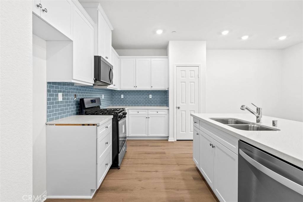 Ontario, CA 91761,4195 E Carmel Privado