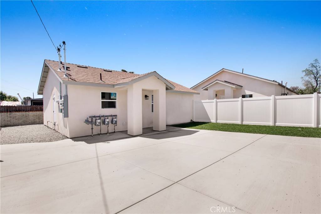 Upland, CA 91786,554 N 6th AVE #3