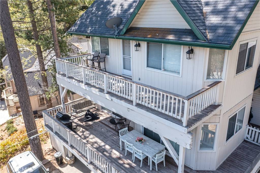 Lake Arrowhead, CA 92352,212 N Fairway DR