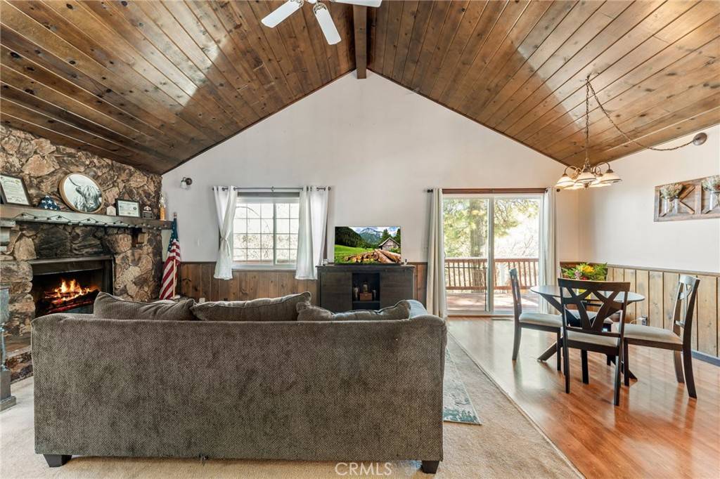 Twin Peaks, CA 92391,25661 Mid LN
