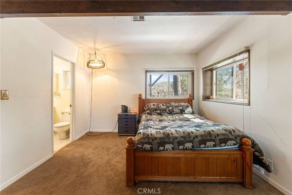 25661 Mid LN Twin Peaks, CA 92391