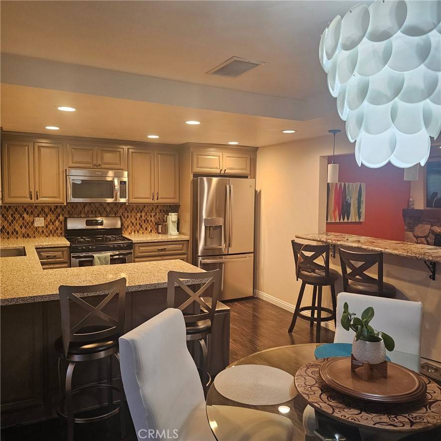 Riverside, CA 92503,8969 Christopher PL