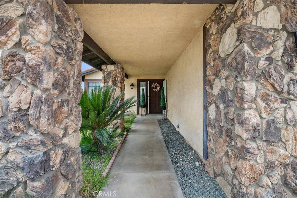 San Bernardino, CA 92407,2505 Rosemary LN