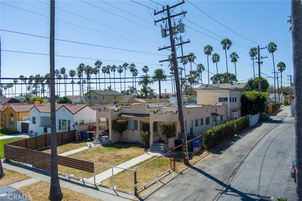 Los Angeles, CA 90043,5419 S Harcourt AVE