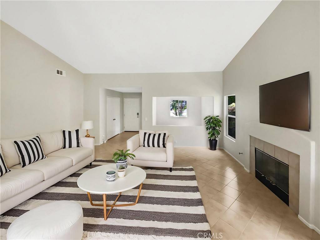 Corona, CA 92881,103 Buckthorn WAY