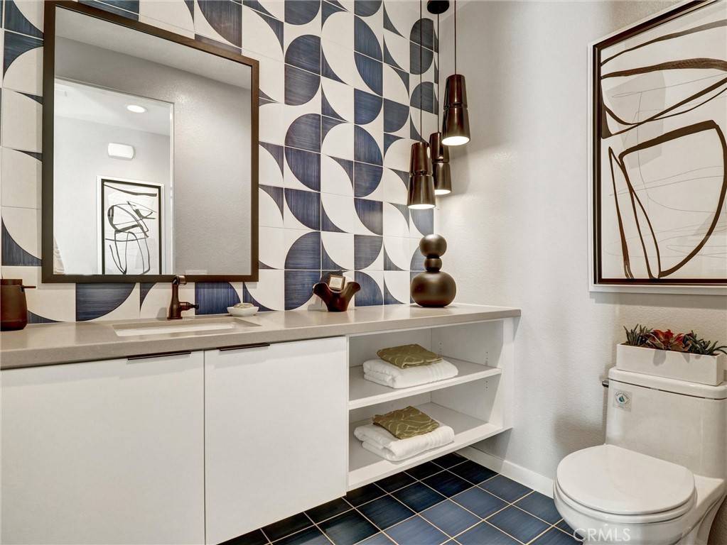 Palm Springs, CA 92264,732 Obsidian LOOP E #71
