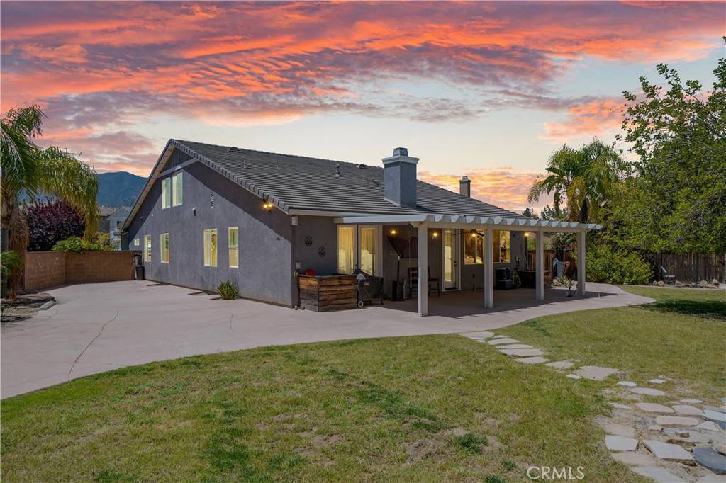 Corona, CA 92883,11126 Whitebark LN