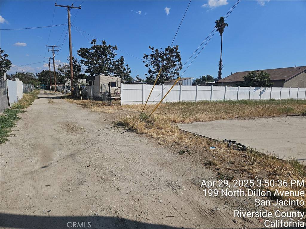 San Jacinto, CA 92583,199 N Dillon AVE