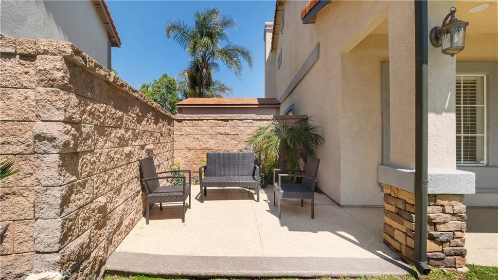 Fontana, CA 92336,14930 Catania WAY