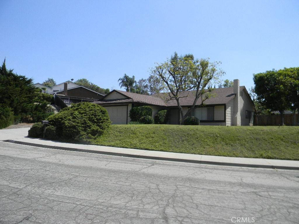 Riverside, CA 92506,6045 Promontory LN