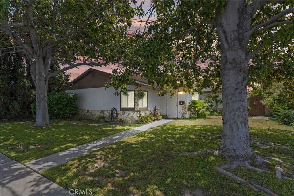 Midway City, CA 92655,8252 McFadden AVE