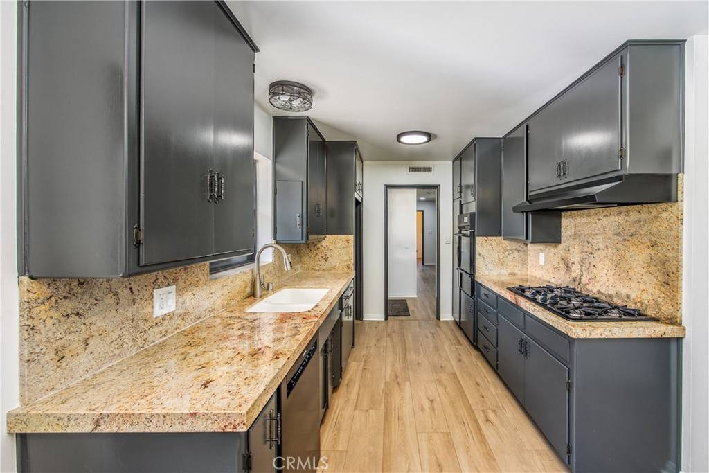 Redlands, CA 92373,942 Nottingham DR