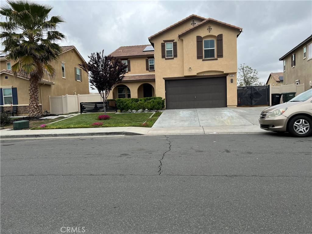 Perris, CA 92570,3381 Sequoia CT
