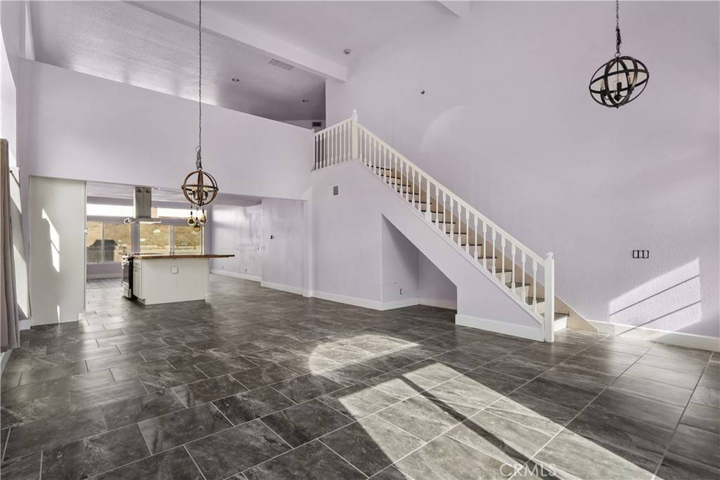 Corona, CA 92882,3327 Deaver DR