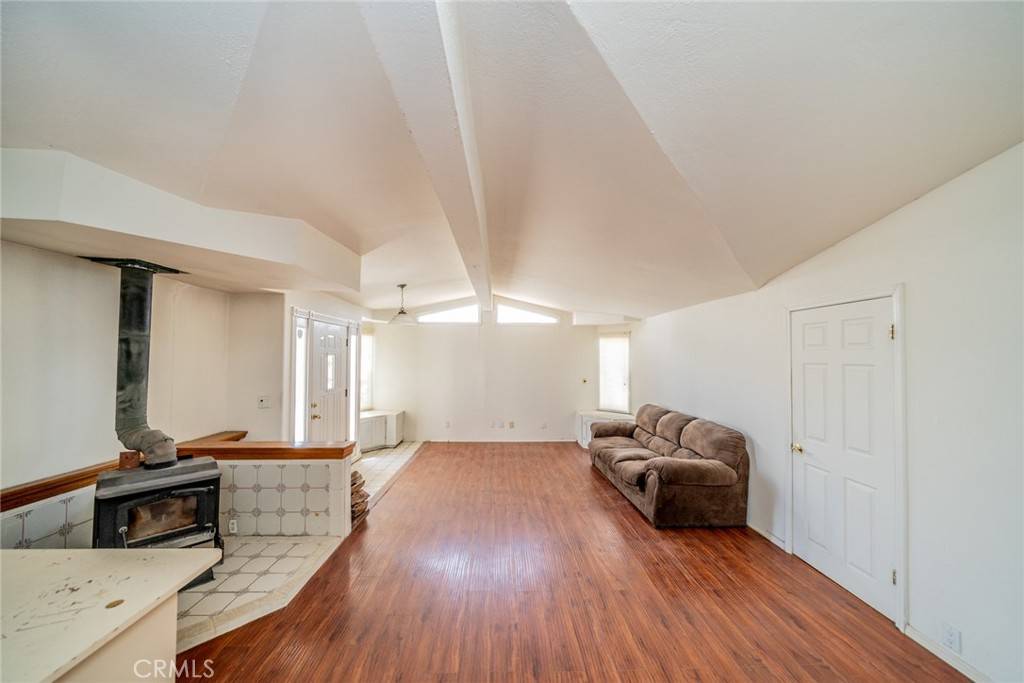 12782 Riggins RD Phelan, CA 92371
