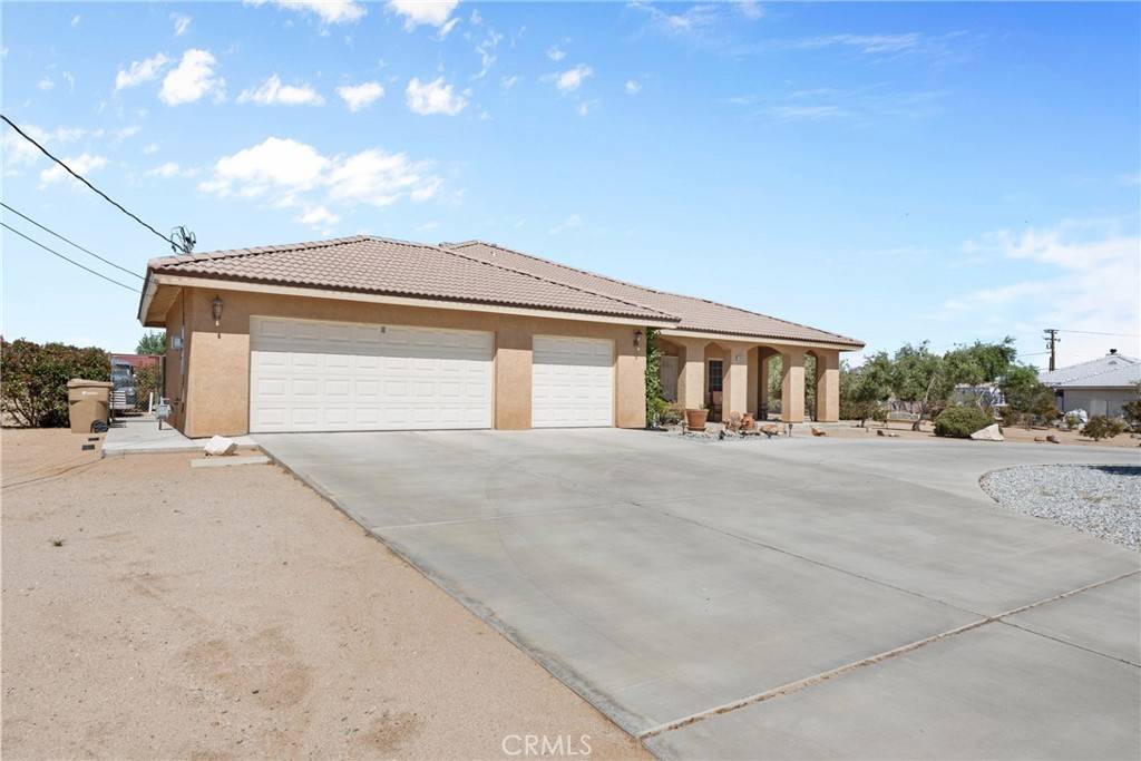 Hesperia, CA 92345,11950 Oakwood AVE