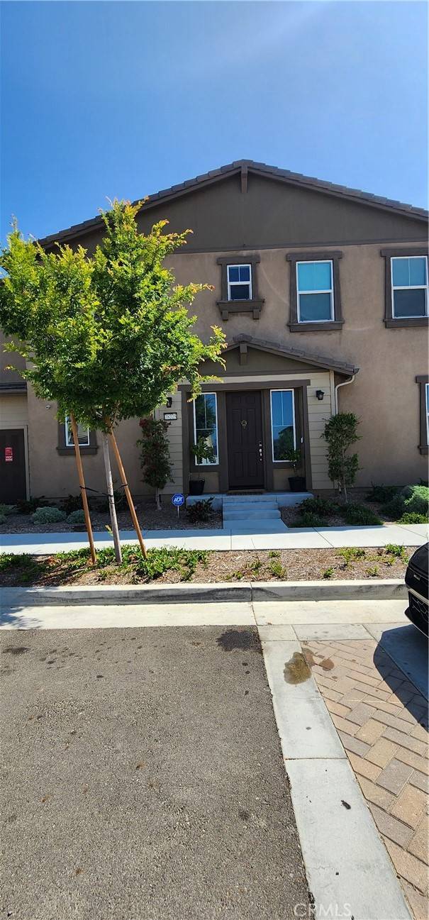 Temecula, CA 92591,28225 Heirloom DR