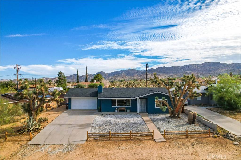 Joshua Tree, CA 92252,61475 Alta Vista DR