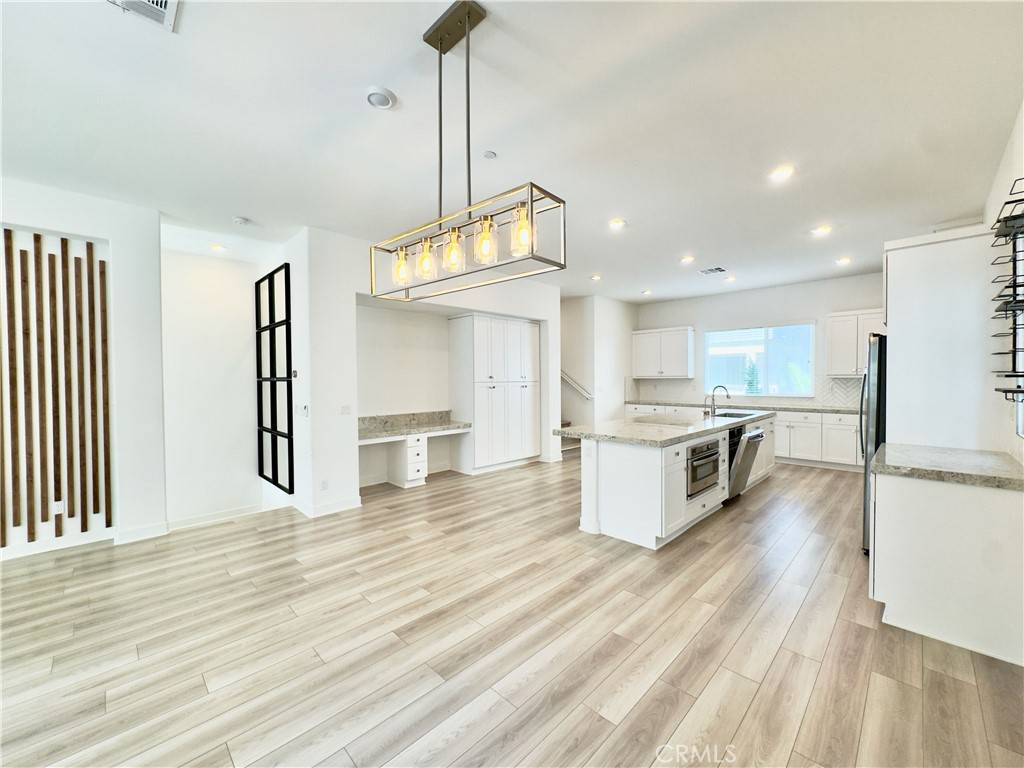 Anaheim, CA 92805,1868 S Westside DR #28
