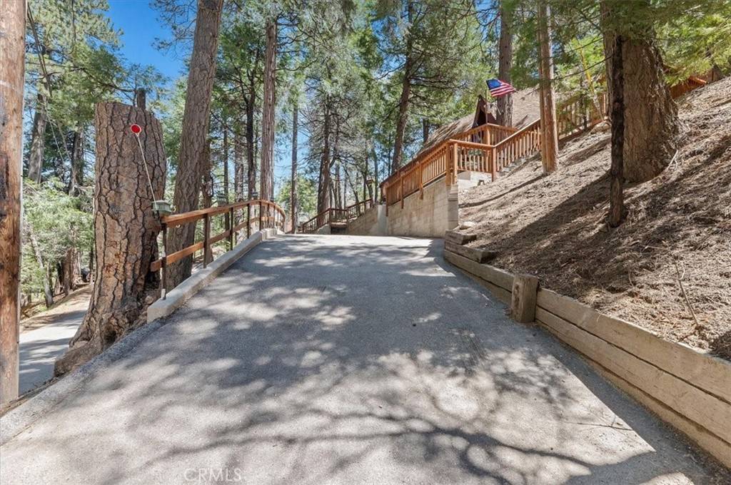 Lake Arrowhead, CA 92352,306 Dolly Varden DR