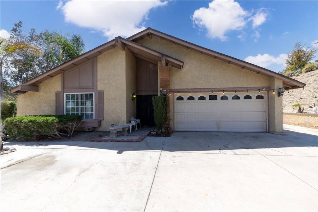 Jurupa Valley, CA 92509,5905 Winncliff DR