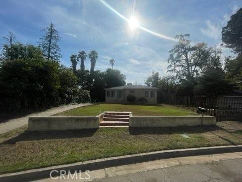 Bakersfield, CA 93305,521 Walnut AVE