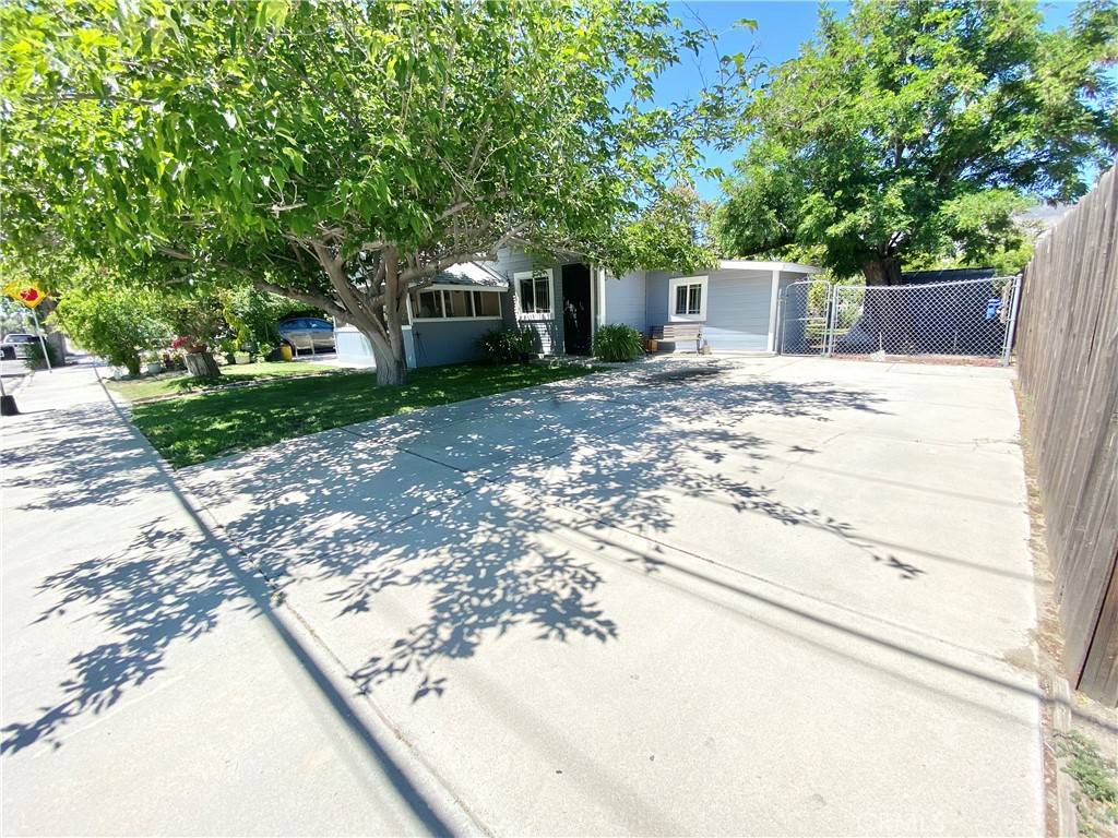 San Jacinto, CA 92583,449 E 1st ST
