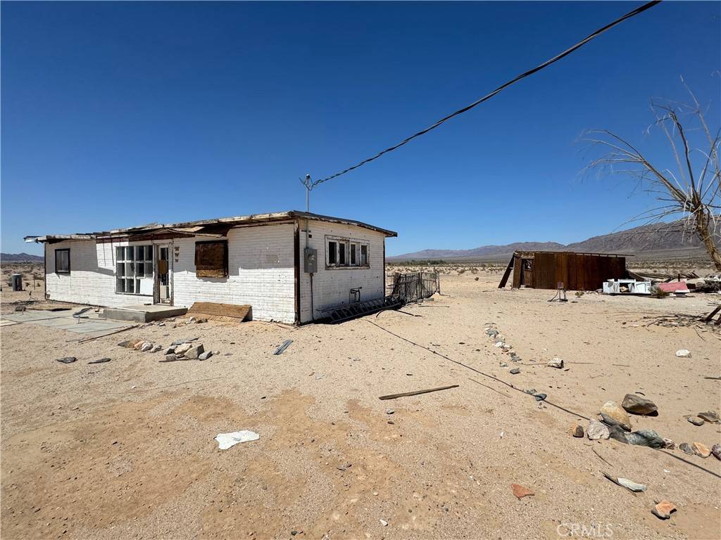 29 Palms, CA 92277,83461 Helen