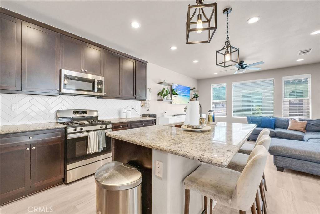 Colton, CA 92324,1952 Hazel Olson LN