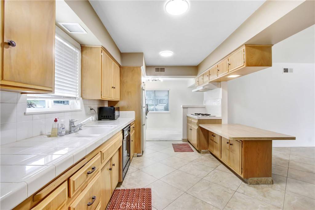 Ontario, CA 91762,519 W Berkeley CT