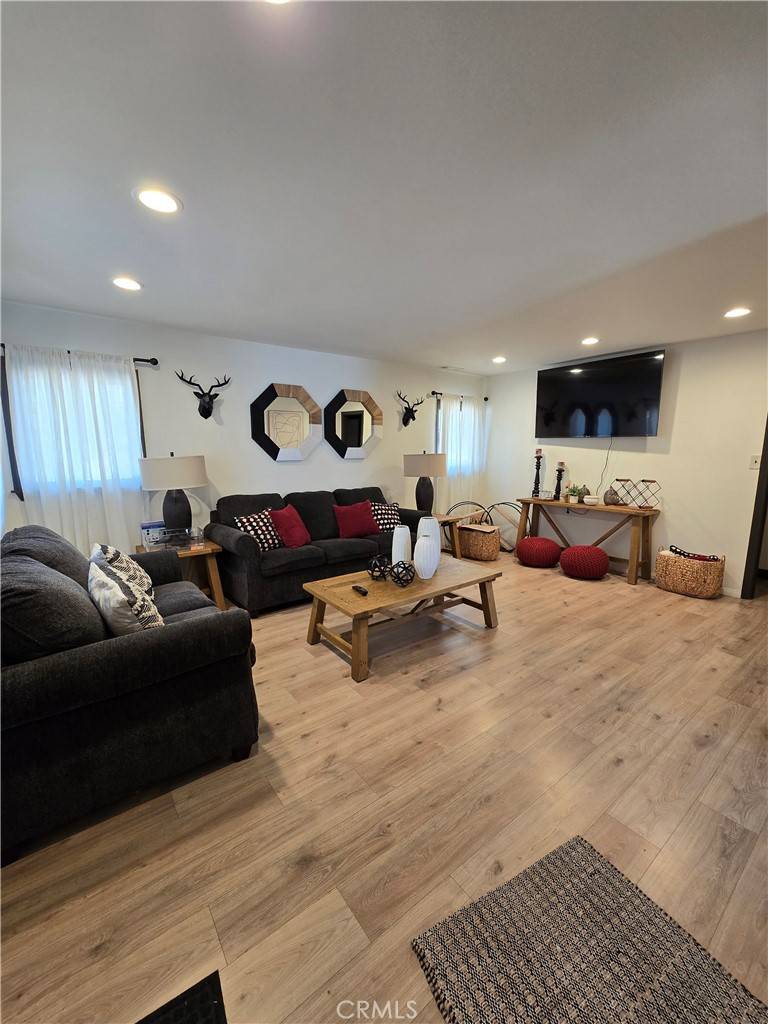 Big Bear Lake, CA 92315,40172 Esterly LN