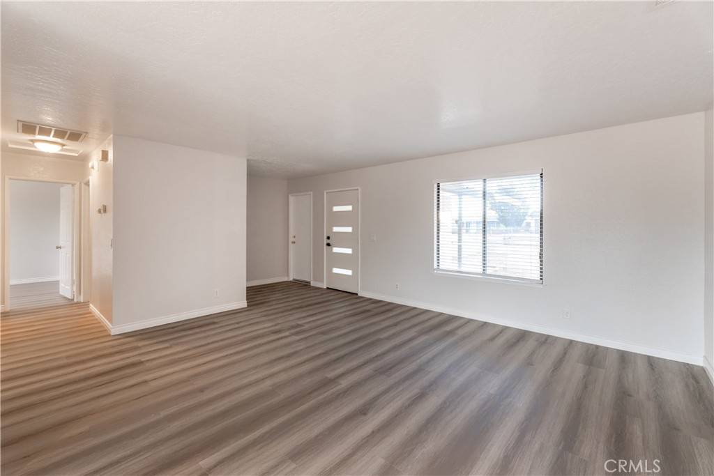 Hesperia, CA 92345,16178 Live Oak ST