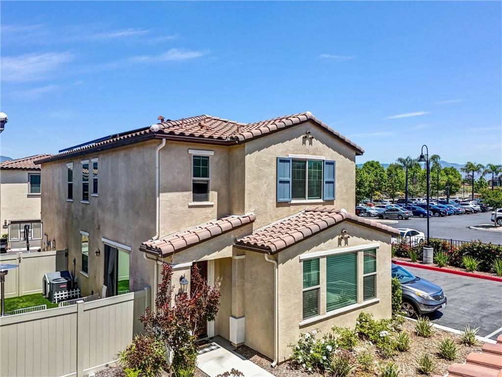 Colton, CA 92324,1952 Hazel Olson LN