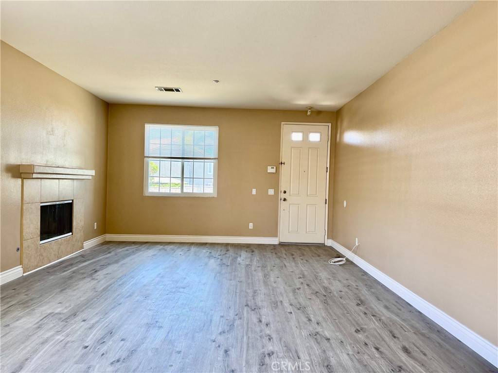 Fontana, CA 92336,6927 Tailwind LN