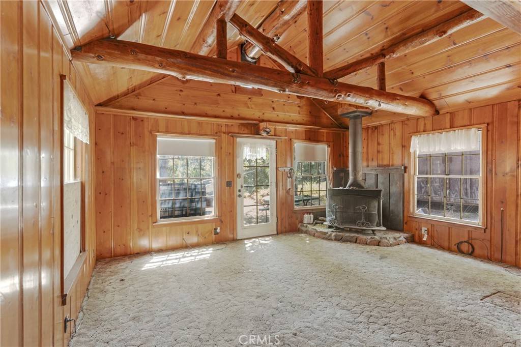 Twin Peaks, CA 92391,25560 Hi PL