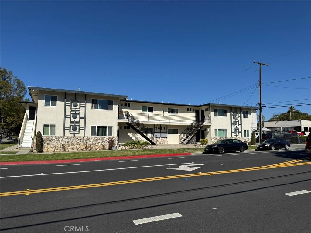 Whittier, CA 90603,9025 Mills AVE