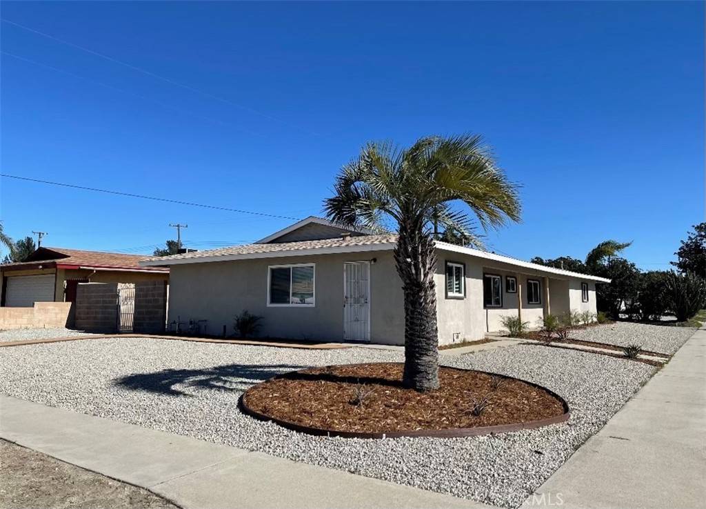 Fontana, CA 92335,16164 Dianthus AVE