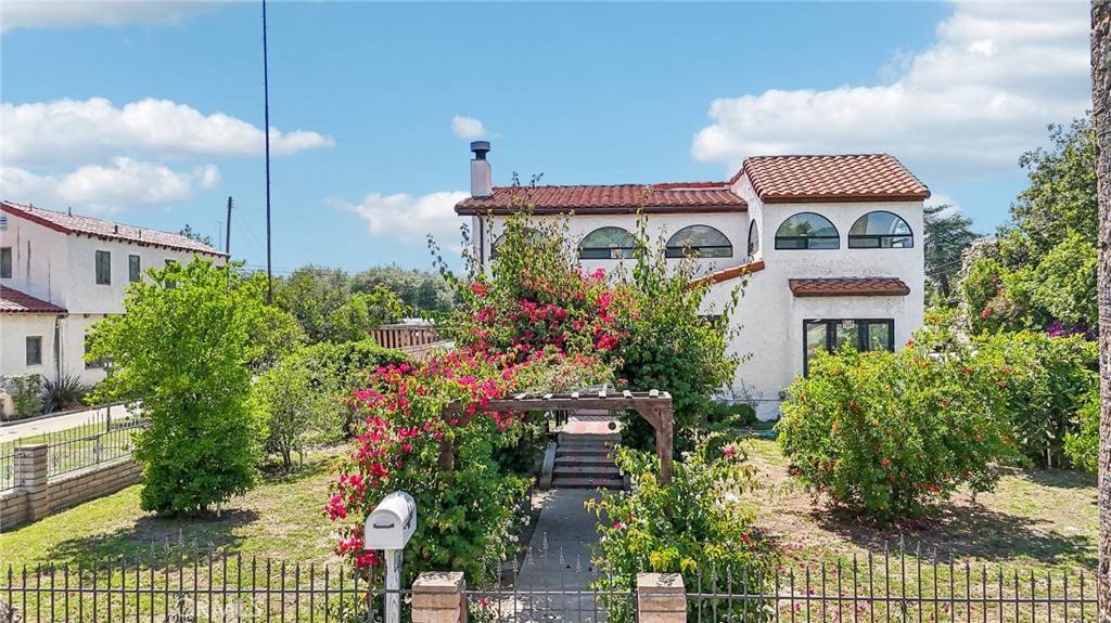 San Bernardino, CA 92405,3098 N Arrowhead AVE