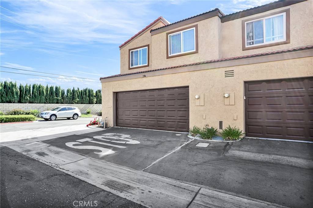 Fullerton, CA 92835,2766 Via Hacienda #102