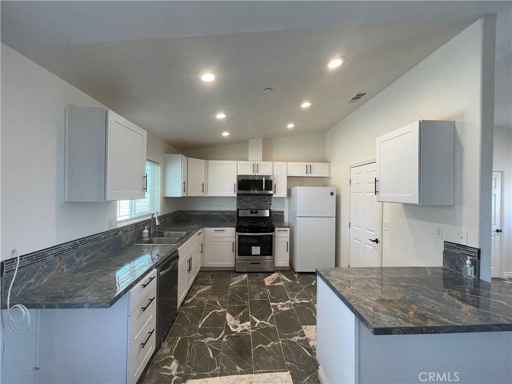 Pinon Hills, CA 92372,465 solano rd
