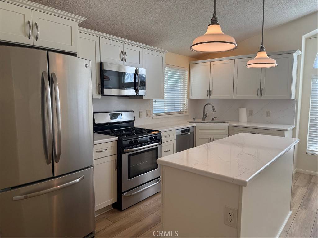 Redlands, CA 92374,140 W Pioneer AVE #134