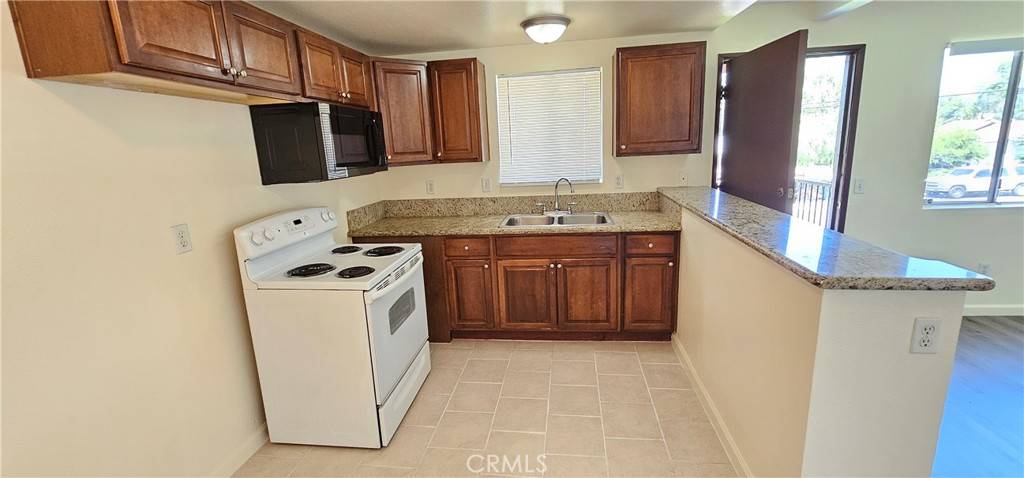 San Bernardino, CA 92407,4211 Mountain DR #3