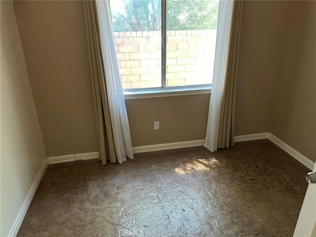 Lancaster, CA 93534,1715 Lake WAY