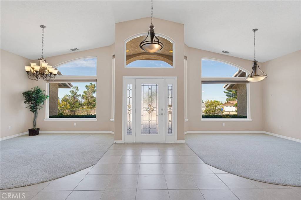 19410 Allegheny CT Apple Valley, CA 92307