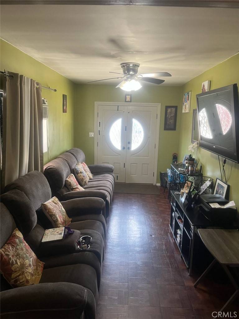 Compton, CA 90222,2118 E Bliss ST