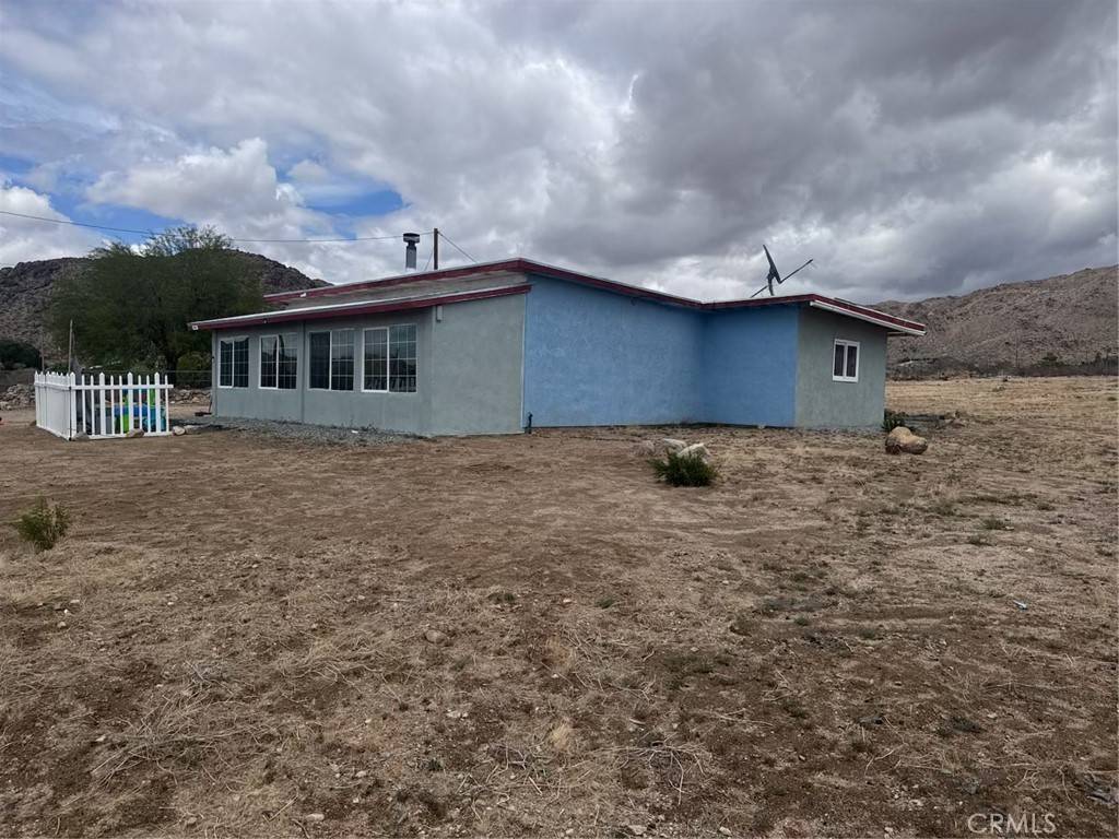 Apple Valley, CA 92307,15069 Burns DR