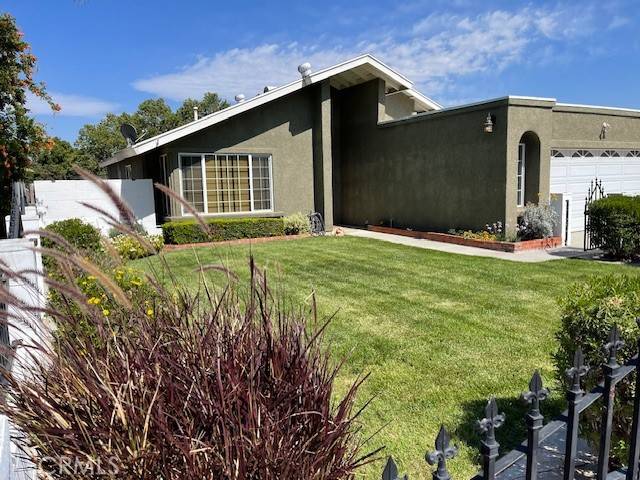 Jurupa Valley, CA 92509,5674 Avenue Juan Bautista